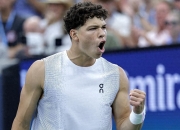 问鼎- 费德勒复出比赛 