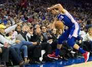 问鼎娱乐-西汉姆训练开放日，赛前篮板制胜引欢呼，英超在即，训练强度明显提升(足球西汉姆联最强阵容)